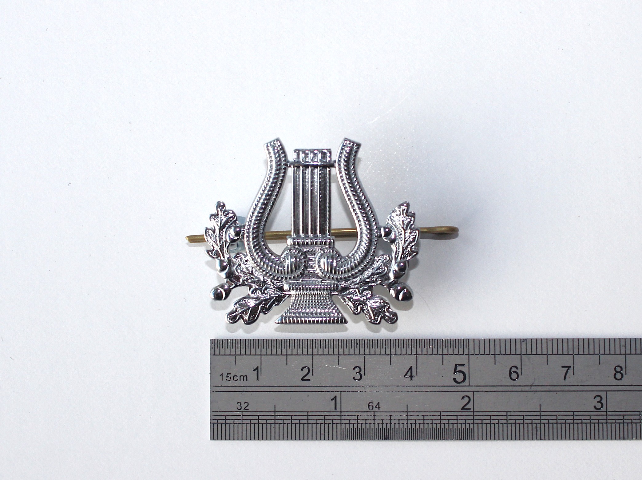 Chrome finish 'Musicians Lyre' Badge - Image 3